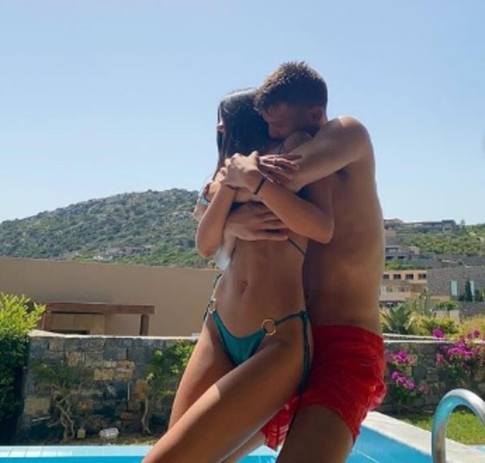 Fiip Stanković, Odmor, Devojka