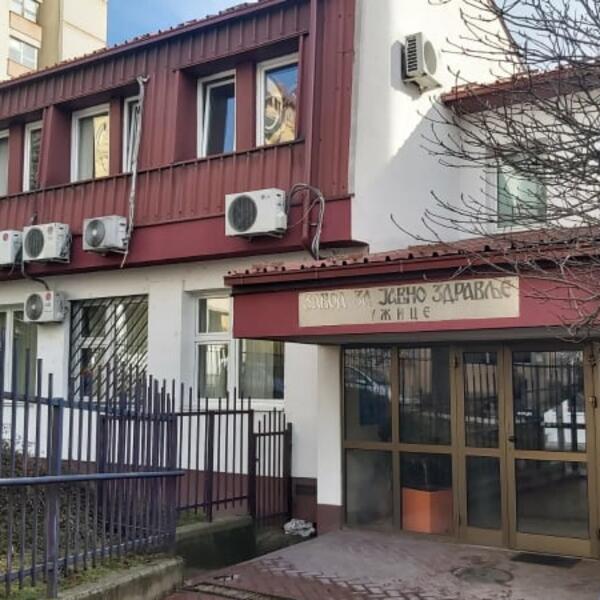 U OVOM SRPSKOM OKRUGU I DALJE SE OBAVLJA PREKO 2.000 PREGLEDA DNEVNO: Na respiratorima 11 PACIJENATA