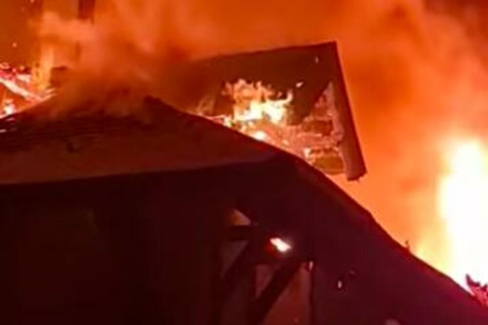 BUKNUO POŽAR U POZNATOM HOTELU U ARANĐELOVCU: Vatrogasci se bore sa vatrenom stihijom!