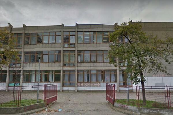 DVA ĐAKA HITNO PREBAČENA U TIRŠOVU ZBOG BIBER SPREJA: Detalji incidenta u OŠ ''Branko Radičević'' na Novom Beogradu