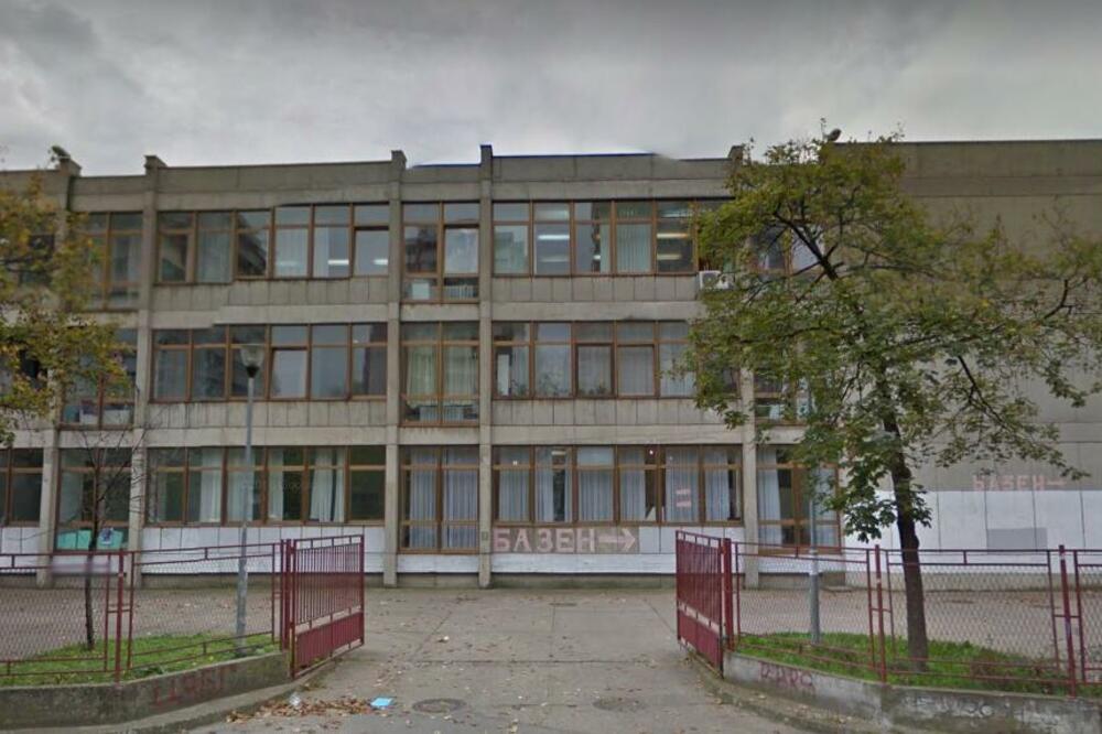 DVA ĐAKA HITNO PREBAČENA U TIRŠOVU ZBOG BIBER SPREJA: Detalji incidenta u OŠ ''Branko Radičević'' na Novom Beogradu