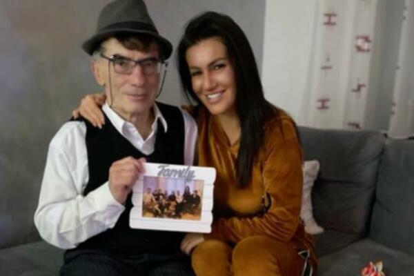 DUŠICI GRABOVIĆ OTAC PAO U KOMU! Pevačica potresnim rečima moli da SE PROBUDI, suze od tuge polaze! (FOTO)