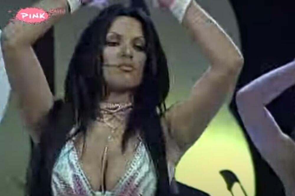 VOLELA JE DA NASTUPA GOLIŠAVA, SRBI SU LUDELI ZBOG NJENIH VRELIH POKRETA: Danas je skroz DRUGA ŽENA, NIGDE VEZE!