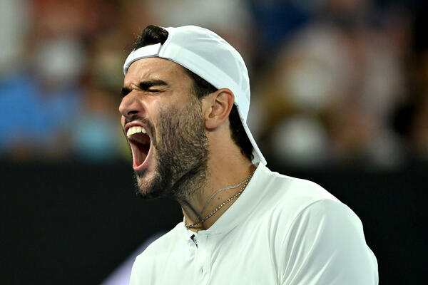 DA JE NOVAK OVO URADIO, OSULI BI DRVLJE I KAMENJE NA NJEGA: Beretini opasno uvredio Lebrona!