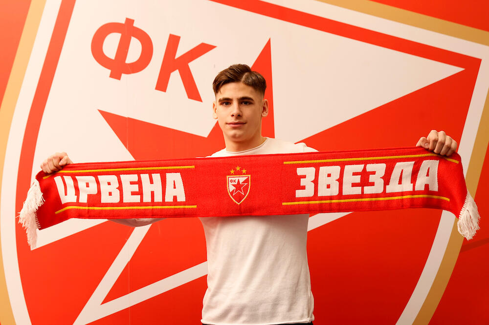 MOTIKA PREDSTAVLJEN NA MARAKANI: Potrudio sam se da dođem u Zvezdu, veliki klub, sa ogromnom istorijom!