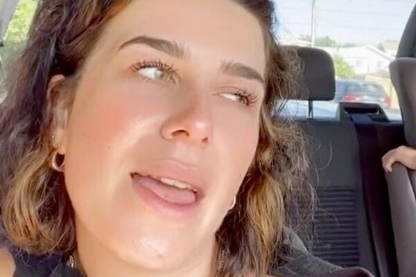 URNEBESNO! Mama je pronašla NEVEROVATAN način da se IZBORI sa ćerkinim KUKANJEM (VIDEO)