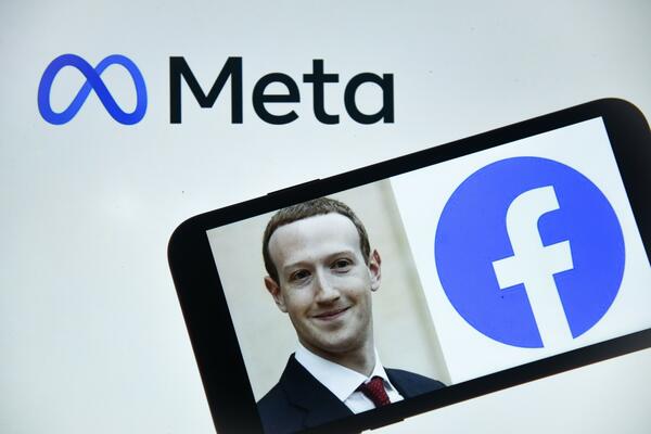 OVO JE RAZLOG ZBOG KOG FEJSBUK NIJE RADIO SATIMA? Zakerberg u danu izgubio MASNU SUMU NOVCA, a ovo je MOGUĆI UZROK