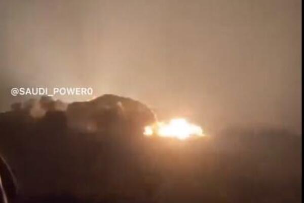 ŽIVI ZAVIDELI MRTVIMA, ISPALJENO 30 RAKETA ZA 15 SEKUNDI: Brutalno PRŽENJE, STRAVIČNO! (VIDEO)