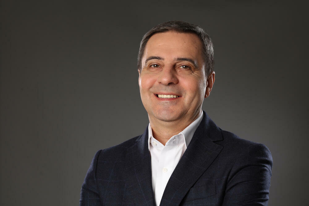 SLAVIŠA VESELINOVIĆ: Novinar bez hrabrosti obično je piskaralo