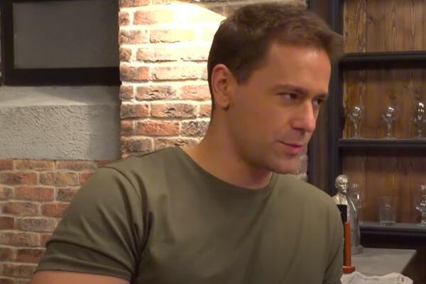 KAKO JE VELIKI I DEBEO: Luka Raco pokazao PITONA, adrenalin UČINIO svoje! (FOTO)