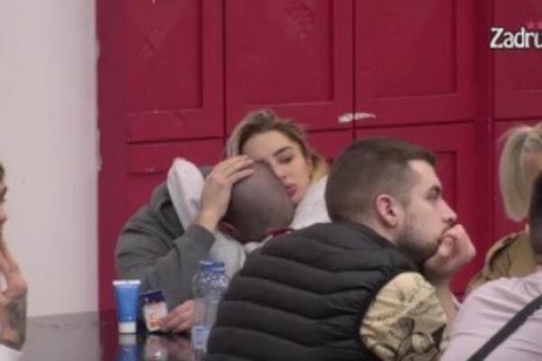 DEJAN I ALEKS RAZMENJIVALI NEŽNOST PRED SVIMA: Više se ne kriju od Dalile