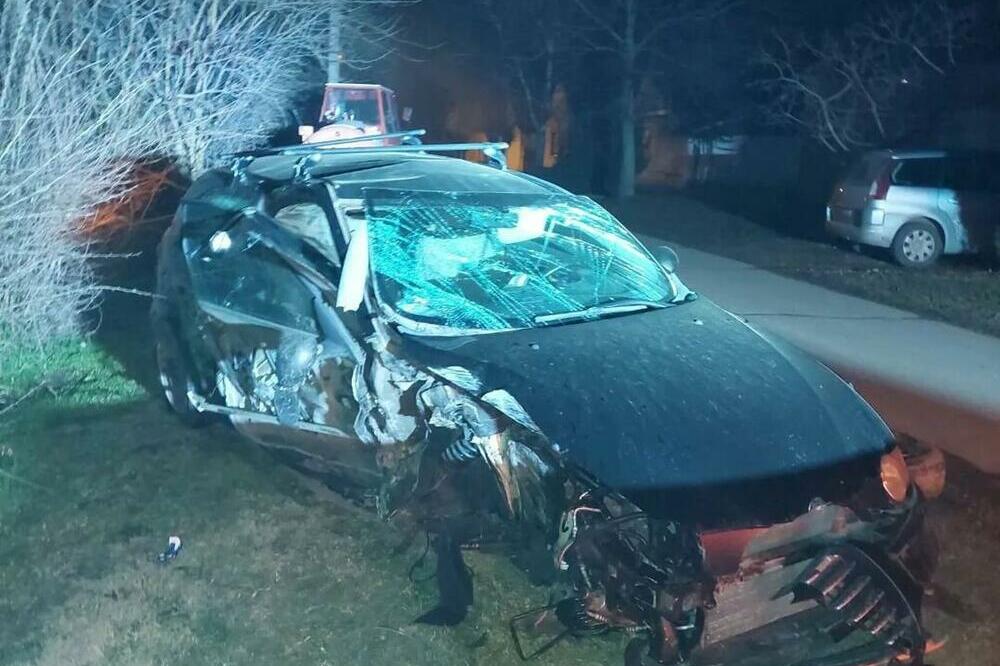 POZNATI GLUMAC SE ZAKUCAO MRTAV PIJAN U BANDERU: Automobil mu uništen do neprepoznatljivosti (FOTO)