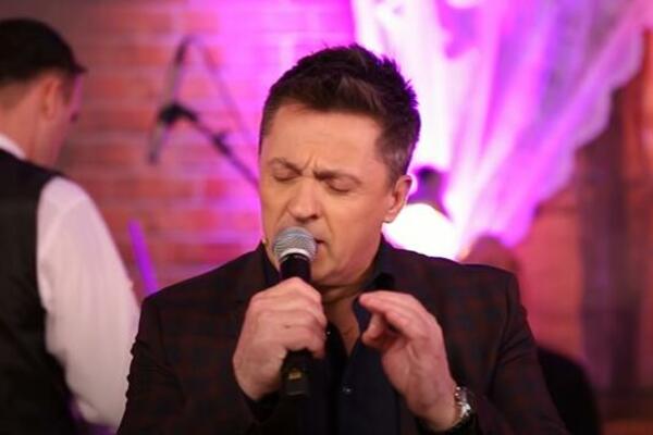 SITUACIJA KOJA JE MNOGE PATOSIRALA: Gošća dala 50 EVRA, pa napravila HIT POTEZ, folk pevač PRASNUO OD SMEHA