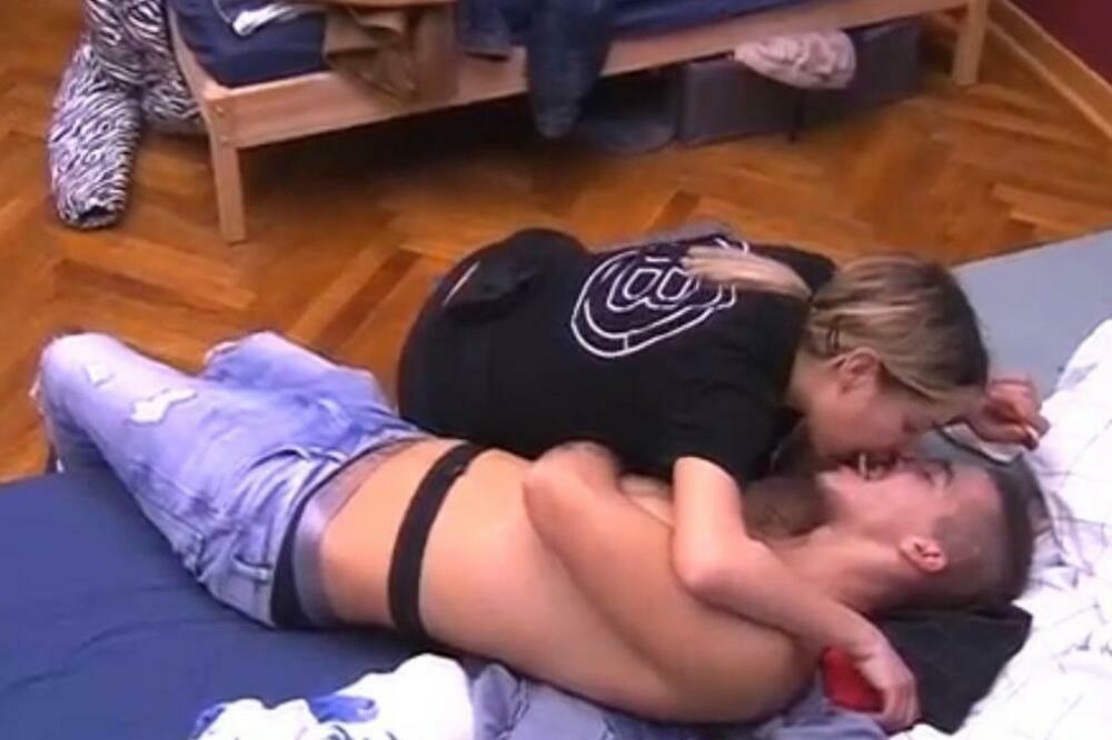 BAROVCI NAPRAVILI KARAMBOL: Nakon velike SVAĐE uleteli u krevet pa sve rešili VRELOM AKCIJOM!