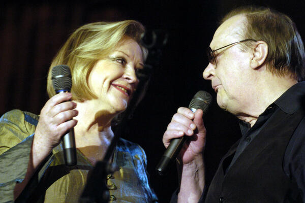 POZVALI SU JE I REKLI DA JE IZGOREO! Malo ko zna da su pre Matije izgubili jednu bebu - jedan poziv uništio RADOST