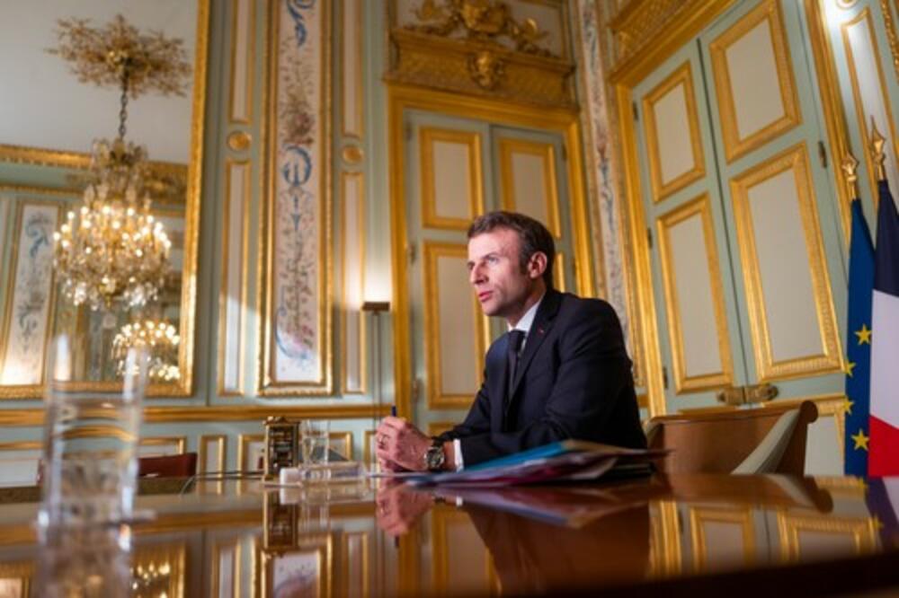 Makron imenovao novog premijera Francuske! Evo ko preuzima ključnu poziciju nakon političkih potresa