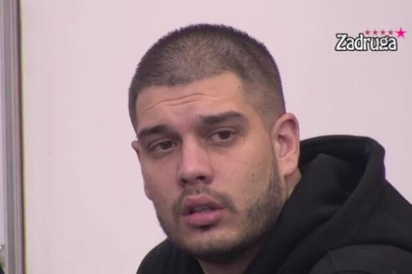 DEJAN DRAGOJEVIĆ URADIO GROZNU STVAR NA USKRS I ZGROZIO ČITAVU NACIJU: Da li je moguće da se usudio, SRAMOTA!