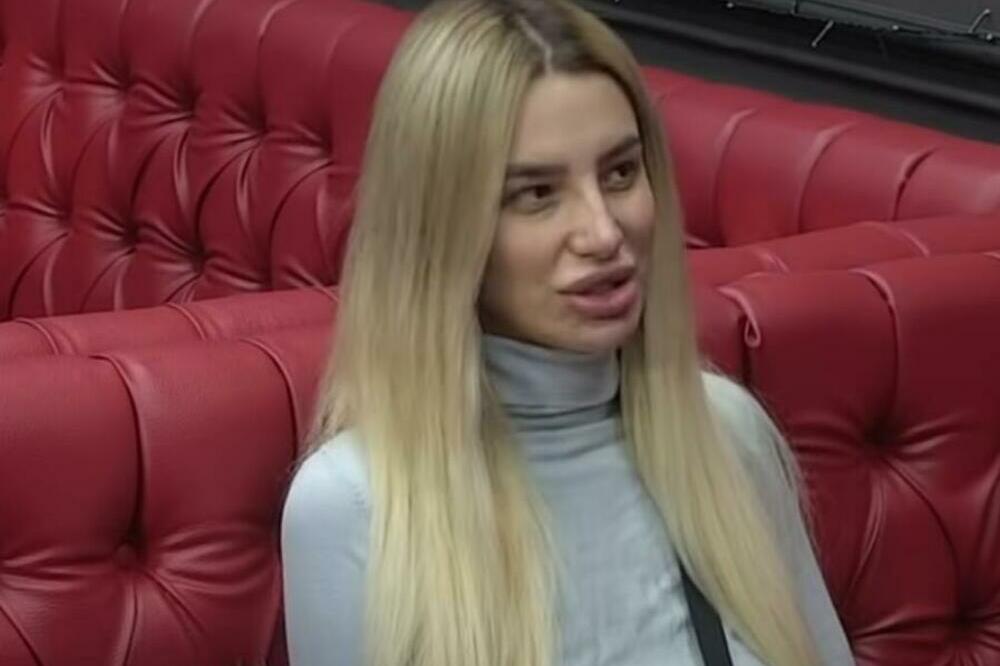 SKANDAL! ALEKSANDRA JE UŠLA U ZADRUGU SA CILJEM DA SMUVA DEJANA?!