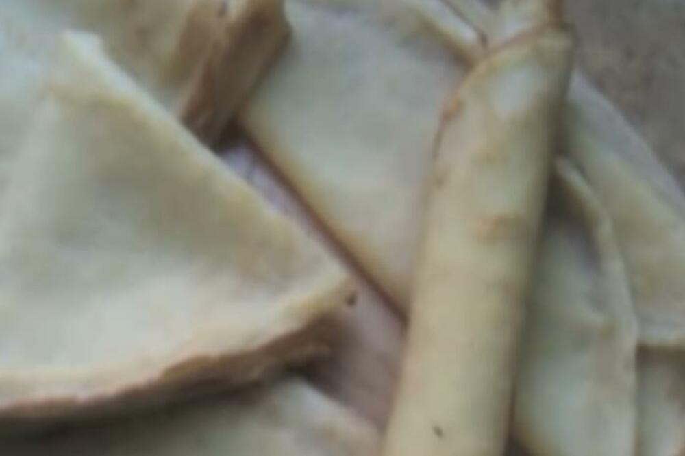 NAJLUĐI OGLAS IZ KOMŠILUKA! Za ovu stvar nude DIREKTORSKU PLATU, ovo nije normalno