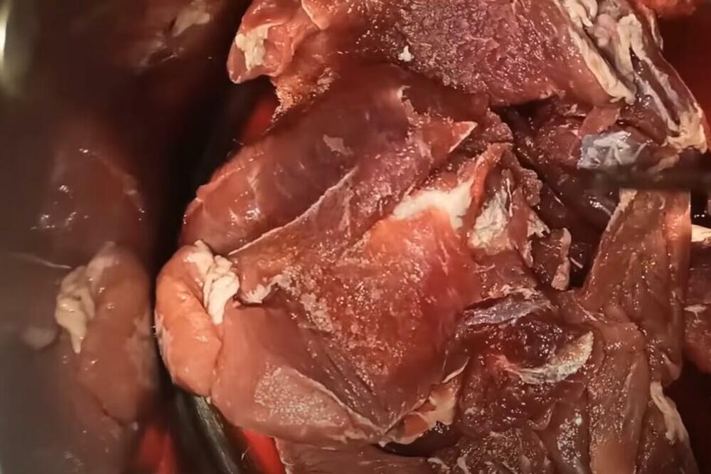 OVO SE DEŠAVA SA MESOM ZA SAMO 10 MINUTA: Srbi alarmirani, DOBRO PAZITE