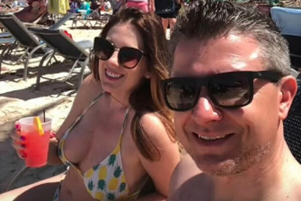 Na ovaj NAČIN greškom dali ZNAK ljudima da su SVINGERI: Parovi su počeli da nam PRILAZE, a ONDA ŠOK! (VIDEO)