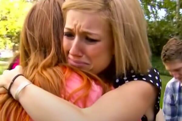 MARIJA DOŽIVELA IZNENAĐENJE NA ROĐENDAN, ALI NEPRIJATNO! Tip mi se sviđa i došao je, a onda je uradio UŽASNU stvar