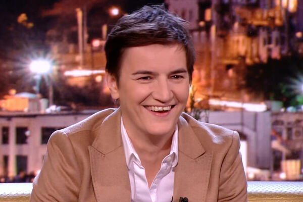 ŠOK, EVO KOLIKO ANA BRNABIĆ IMA GODINA: Pašćete u nesvest!