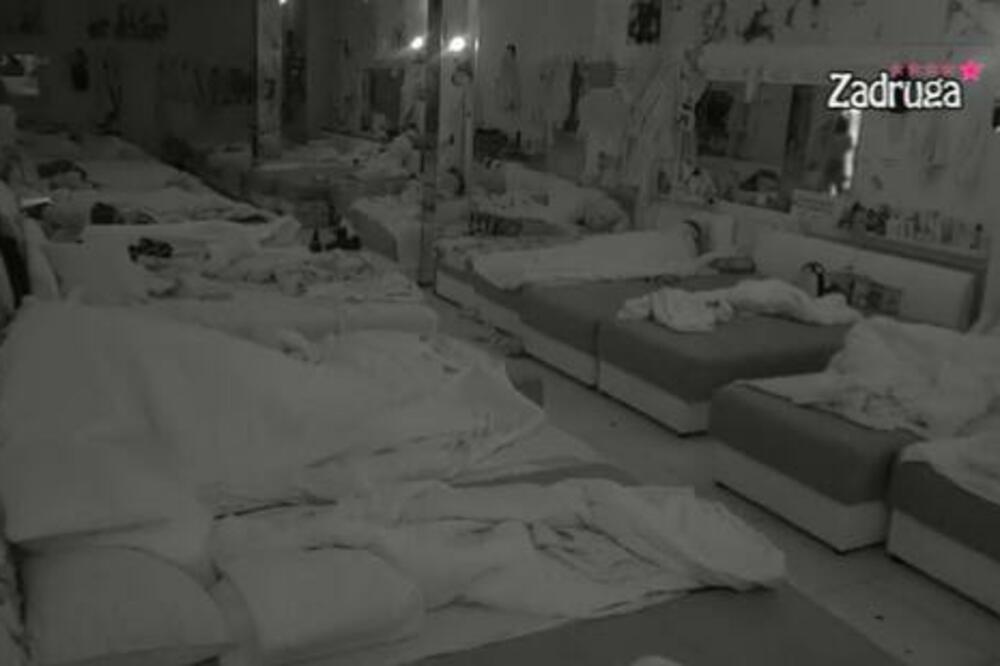 ALEKSANDRA DOVELA DEJANA DO VRHUNCA SVOJIM UMEĆEM! Podivljali u toku VRELE AKCIJE, bez blama odzvanjali uzdasi!