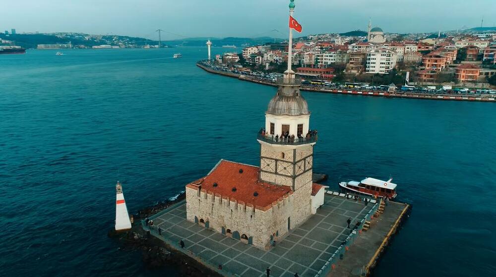 Bosfor, Devojačka kula