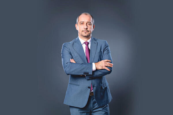 ZORAN MIHAJLOVIĆ, GLAVNI UREDNIK INFORMATIVNE REDAKCIJE KURIR TELEVIZIJE: Naš dnevnik ume da zaustavi vreme