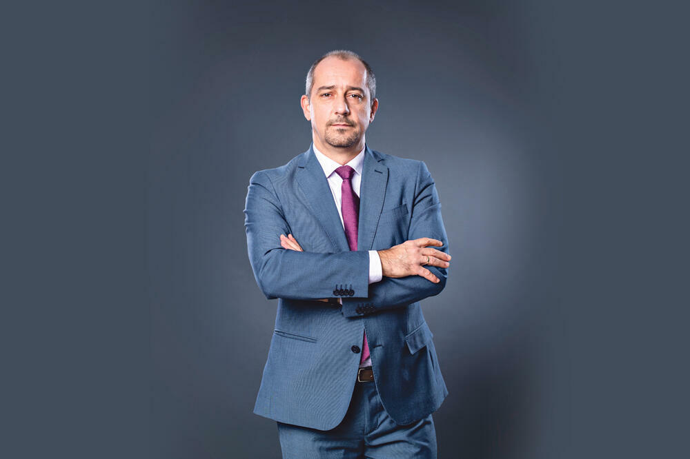 ZORAN MIHAJLOVIĆ, GLAVNI UREDNIK INFORMATIVNE REDAKCIJE KURIR TELEVIZIJE: Naš dnevnik ume da zaustavi vreme