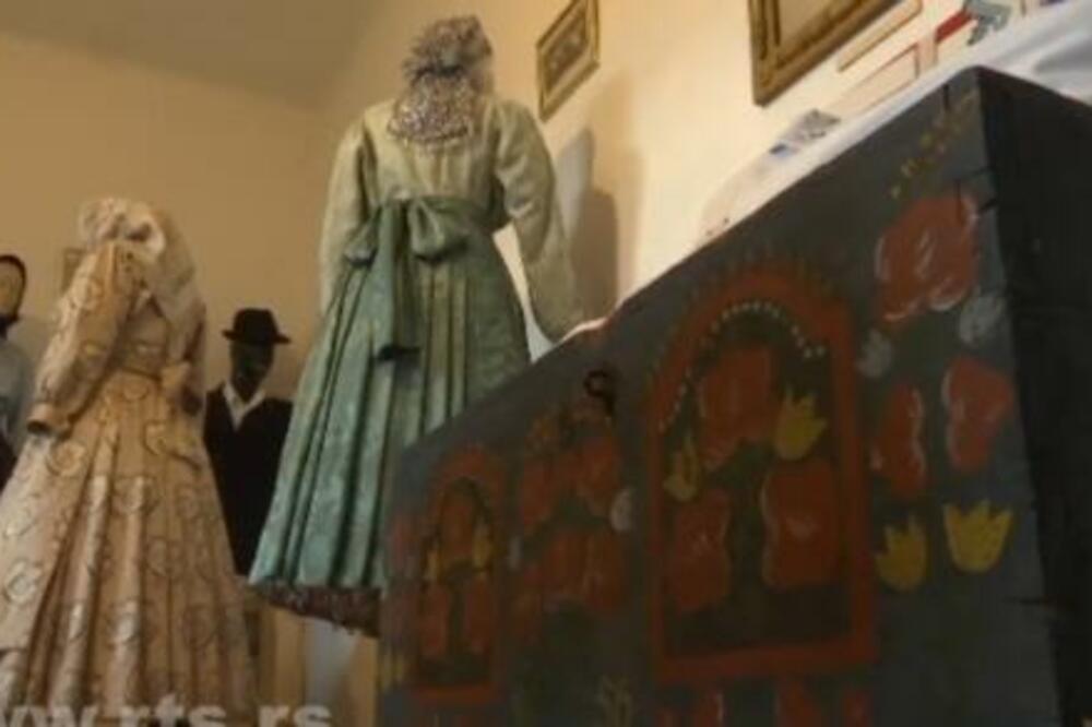 TURISTI ZAINTERESOVANI ZA TRADICIJU RUSINA: Selo Đurđevo sve posećenije! (FOTO)