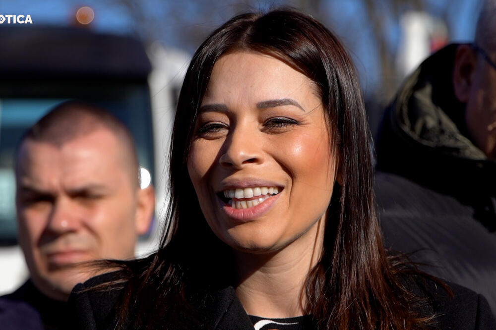 VUJOVIĆ: IZUZETNO VAŽAN DAN ZA SUBOTICU! 25 NOVIH VOZILA ZA UNAPREĐENJE ŽIVOTNE SREDINE!