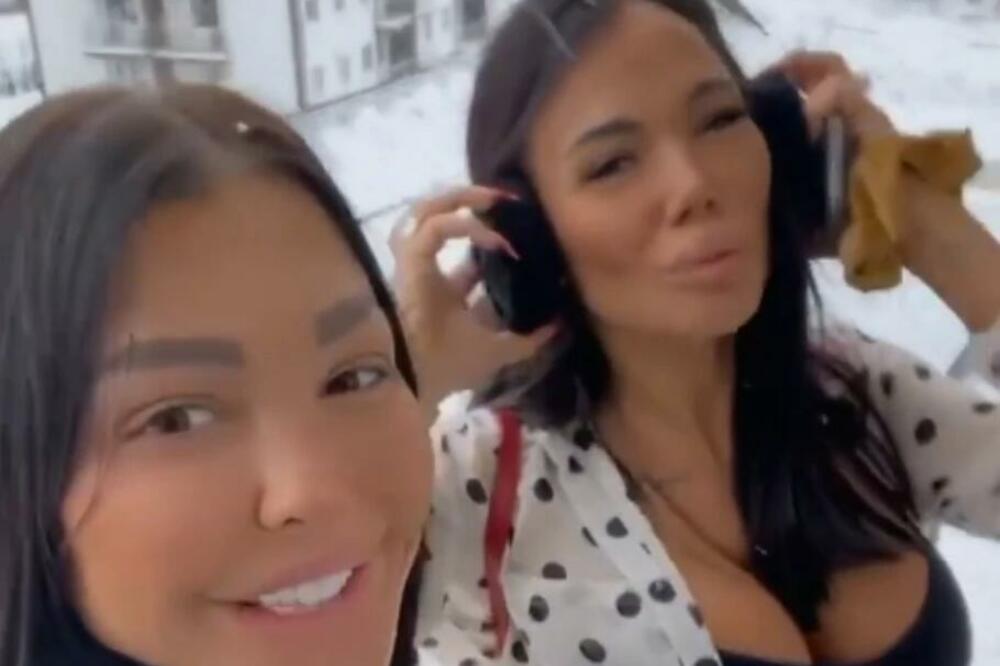 SKINULE SE TAMARA ĐURIĆ I MAJA! GOLIŠAVE NA SNEGU U PROVOKATIVNOM VEŠU: Grudi sevale na sve strane! (FOTO)