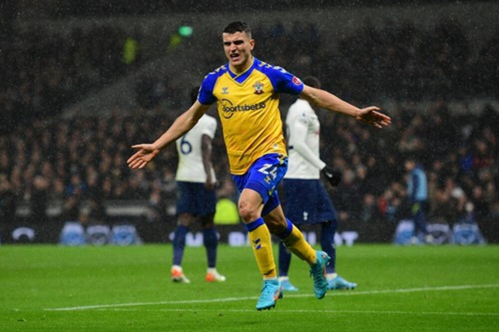 VELIKI KIKS TOTENHEMA! Sautempton slavio u LUDOM meču, Siti rutinski sa Brentfordom!