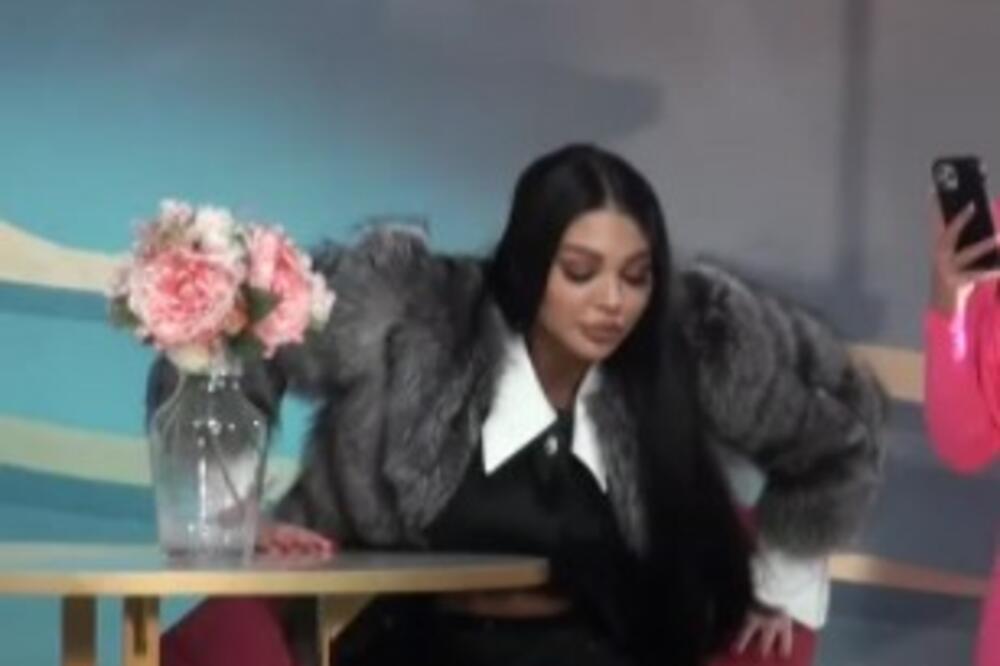 MAJA MARINKOVIĆ RAZLUPALA STUDIO SANJI MARINKOVIĆ: Padale stolice i scenografija, organizatorka se HVATALA ZA GLAVU