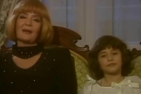 DEVOJČICU JE PROSLAVILA LEPA LUKIĆ, ZA NJU JE GOVORILA DA JE NASLEDNICA: A ona DANAS ima skroz DRUGAČIJE ZANIMANJE!