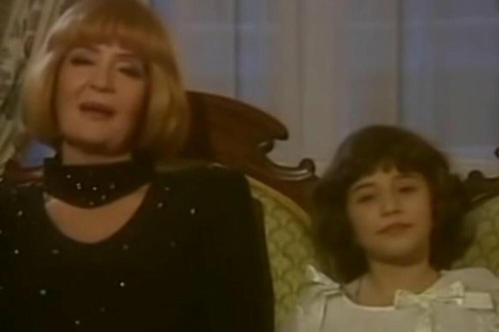 DEVOJČICU JE PROSLAVILA LEPA LUKIĆ, ZA NJU JE GOVORILA DA JE NASLEDNICA: A ona DANAS ima skroz DRUGAČIJE ZANIMANJE!