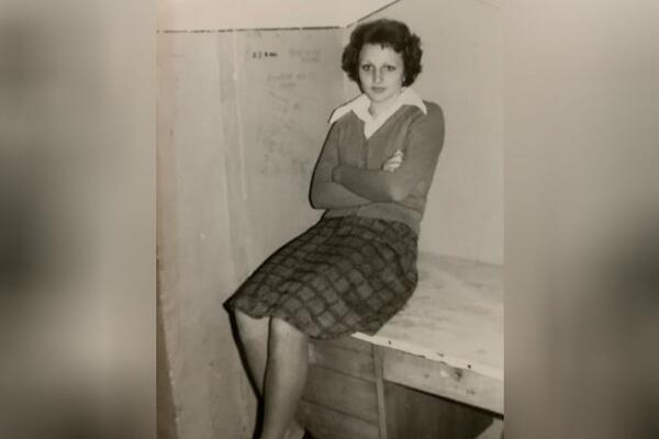 NEKADA SE ZVALA NADA, A ONDA JE REŠILA DA PROMENI IME! Postala je naša velika FOLK ZVEZDA: Da li je prepoznajete?