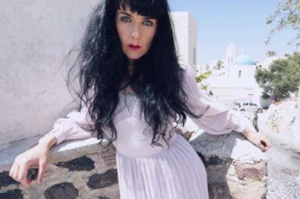 ŽENA (38) ŽELI DA SE UDA ZA DUHA, ALI NE MOGU DA DOGOVORE DATUM: "Postao je ZAHTEVAN"!