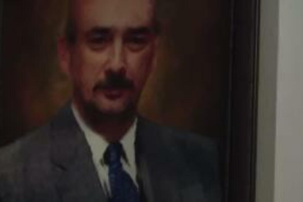 SVI ŠERUJU SNIMAK IZ SERIJE SA ĆELAVIM VOJINOM ĆETKOVIĆEM: Ovo je nešto najsmešnije što ćete danas videti (VIDEO)