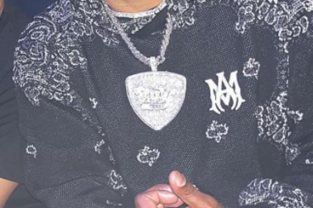 KLIKNUO JE POGREŠNO DUGME: Čuveni reper slučajno OBJAVIO INTIMNI snimak na kojem se vidi ZADOVOLJAVANJE!