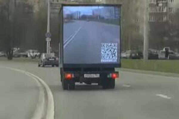 INOVATIVNA IDEJA! Ovako vam KAMIONI nikada neće zaklanjati VIDIK, genijalno rešenje (VIDEO)