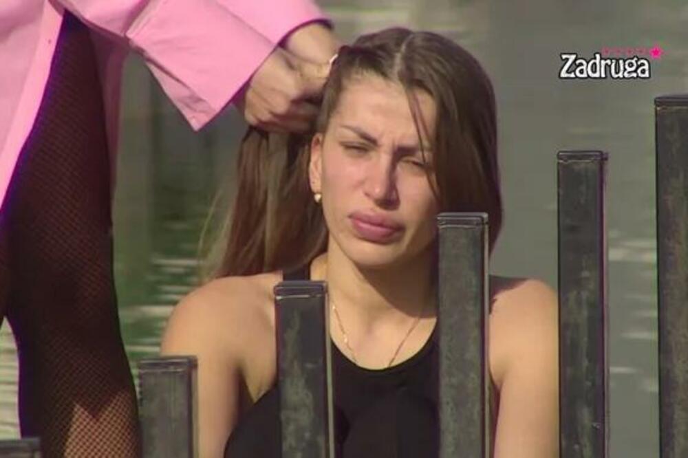 ZABIO JOJ NOŽ U LEĐA! Dalila ne može da se oporavi od ŠOKA i izdaje ovog ZADRUGARA!