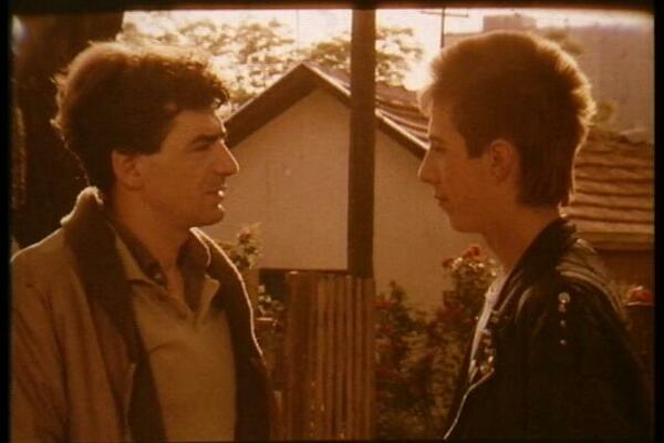 FILMSKI VIKEND NA KURIR TELEVIZIJI: Kultni srpski film NEŠTO IZMEĐU večeras u 20 časova