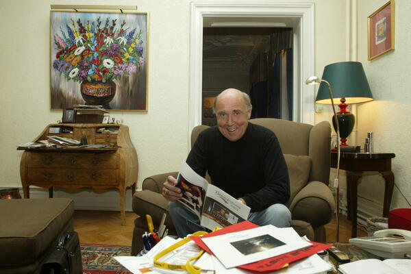 UMRO VODITELJ, TUGA! (FOTO)