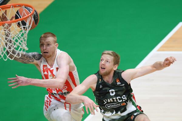 ZVEZDA SE REVANŠIRALA UNIKSU ZA PORAZ U BEOGRADU! Sjajna utakmica i VREDNA pobeda Radonjićevog tima! (FOTO)