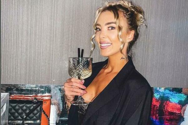 INTIMNOST OBELODANJENA JAVNO: Isplivale ŠOK fotografije na kojima je Ksenija Kranjec u akciji sa ŽENOM!