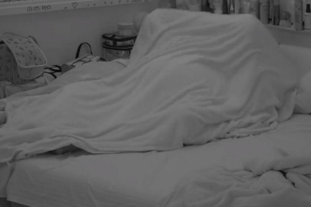 FILIP RAZLOMIO DALILU VRELOM AKCIJOM, ONA ZAJECALA OD BOLOVA! Rastrgao joj donji intimni deo, NEMILOSRDNO ZAKUCAO!