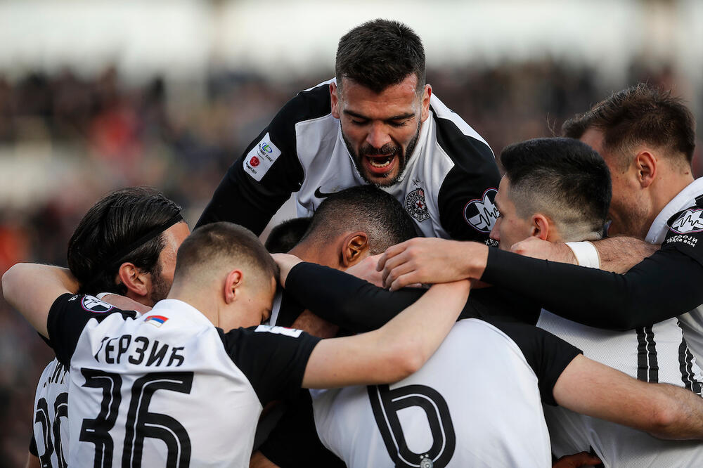 CRNO-BELIMA PORASLE ŠANSE! Sjajne vesti za Partizan pred meč sa Spartom!